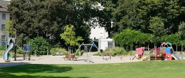 Der Spielplatz im Bottroper Ehrenpark: Die SPD lädt dorthin zu einem Spielplatzfest ein, das am kommenden Samstag um 15 Uhr beginnt. | Foto: Stadt Bottrop