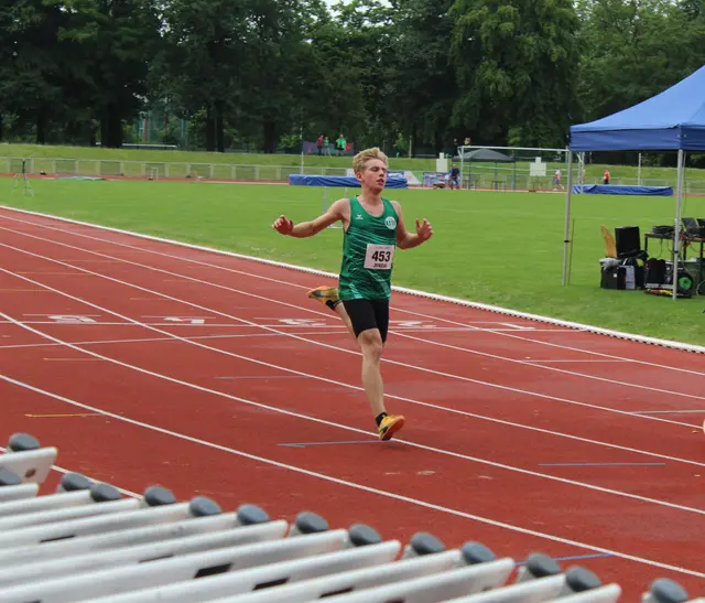 Zieleinlauf Jannik Gockel über 100m bei den Nordrheinmeisterschaften