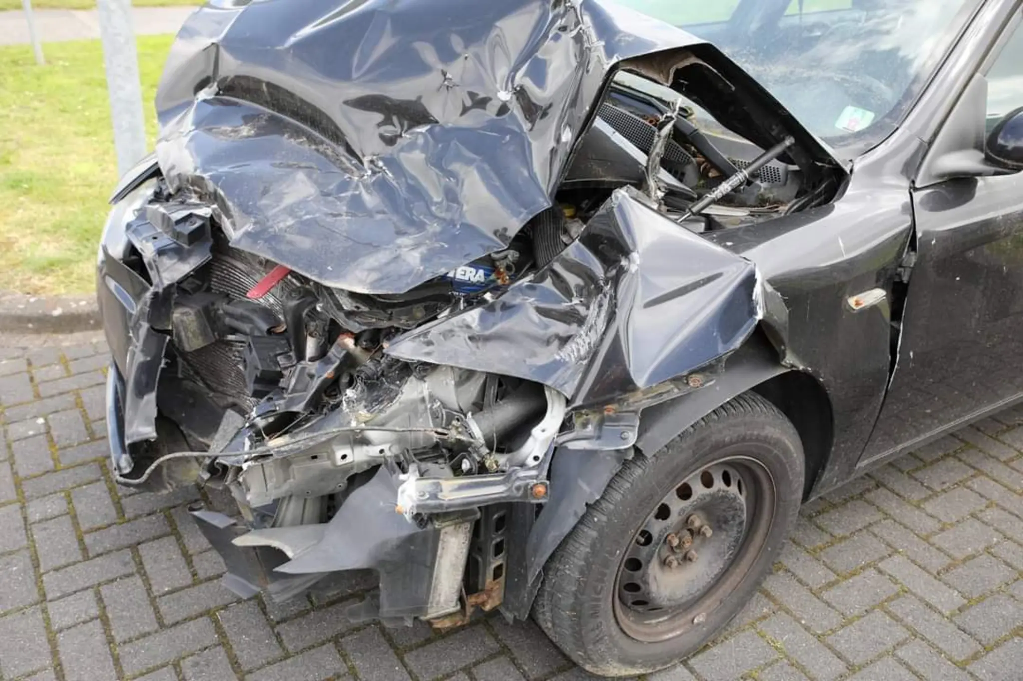 Frontalcrash auf der B473 – Autofahrer stirbt: Auf der B473 hat es ...