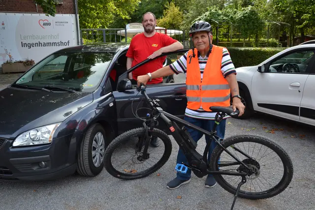 Die Rallye zur Europäischen Mobilitätswoche war eine spannende Erfahrung für Jörg Starke und Theo Küpper (vlnr) vom ACE-Kreis Niederrhein | Foto: Tolga Kaya / ACE