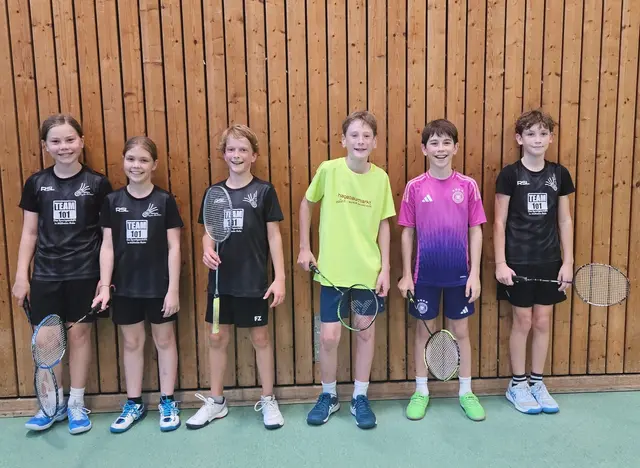 Die 1. Minimannschaft des TSV Heimaterde Mülheim: (v.l.:) Lina Sophie Eßer, Lotte Rieger, Bennet Elberzhagen, Jonas Oberdieck, Philipp Hermann, Silas Detert