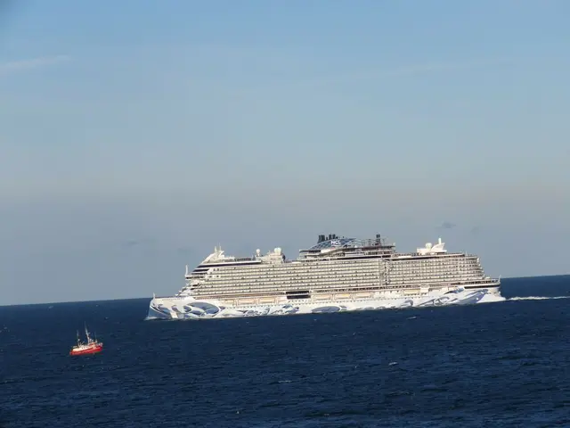 Das Wechselspiel aus Schiffsform, Wasser, Licht und Atmosphäre macht die Welt der Schiffe und Boote zu einer unerschöpflichen Quelle für klassische Fotomotive. 
LK-Foto: Umbehaue
