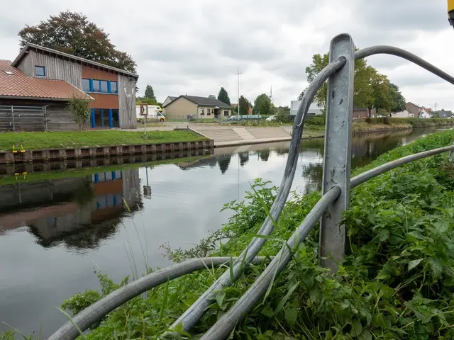 Verkehrsunfall in Wardhausen. | Foto: Feuerwehr Kleve
