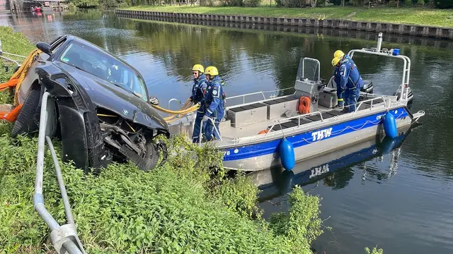 Verkehrsunfall in Wardhausen. | Foto: Feuerwehr Kleve