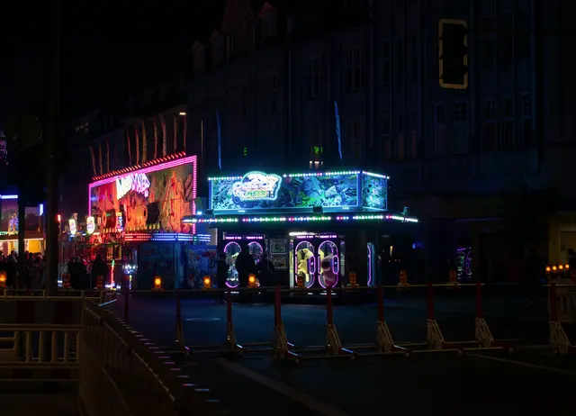 Diesmal steht der Altmarkt nicht als Eventfläche zur Verfügung, dafür sollen Trucksperren und Absperrungen für mehr Sicherheit sorgen. | Foto: Stefanie Vollenberg