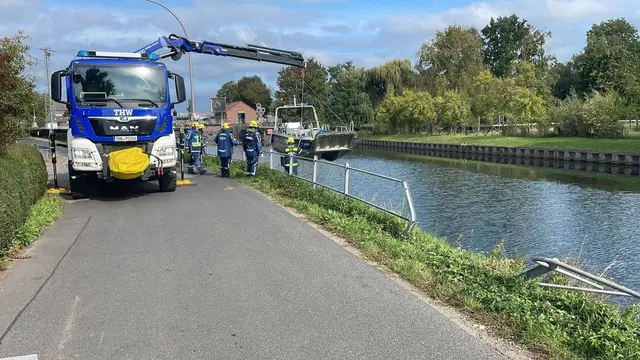Verkehrsunfall in Wardhausen. | Foto: Feuerwehr Kleve