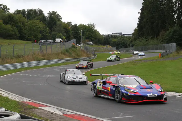 Max Verstappen im Ferrari | Foto: TSP / Motorracetime.de