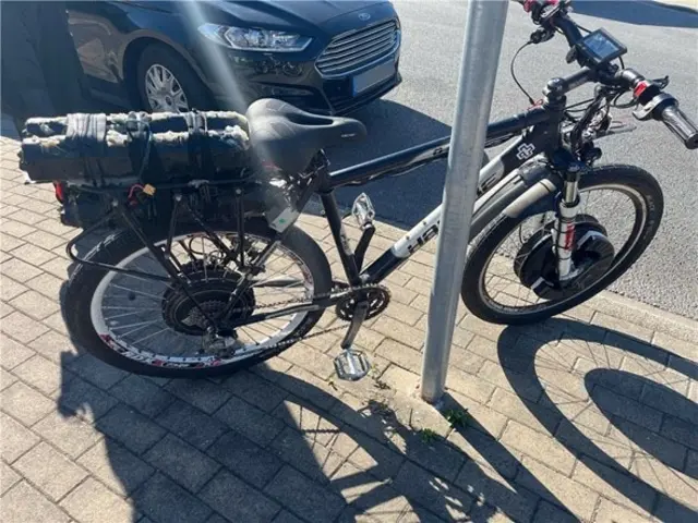 Dieses selbst gebaute E-Bike stellten die Beamten in Gelsenkirchen sicher. | Foto: Polizei Gelsenkirchen
