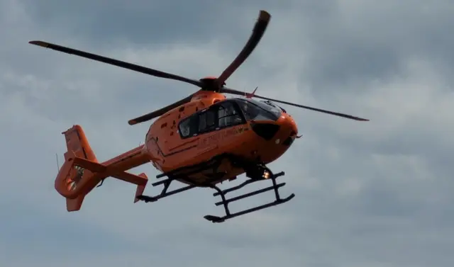 Die neu gewählte Bürgermeisterin wird umgehend mit einem Rettungshubschrauber ins Krankenhaus gebracht.
Symbolbild Schepers