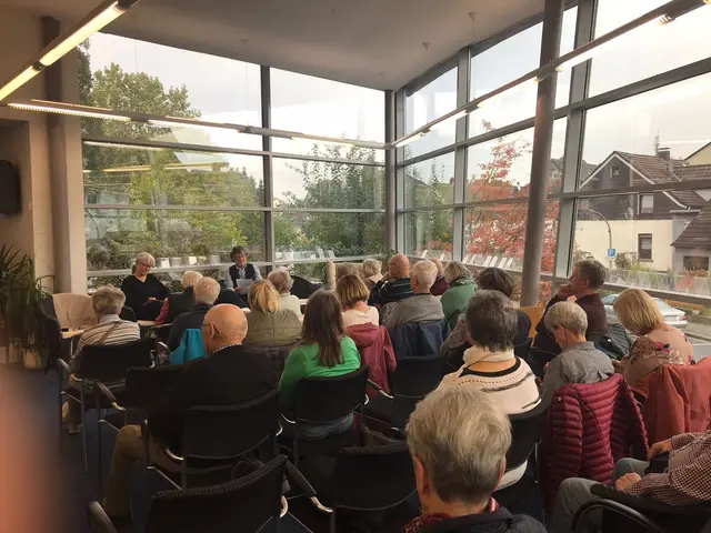 Im wieder einmal gut besuchten Café LeseLust 60 plus… | Foto: Roswitha Behlert