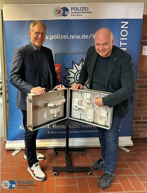 Jürgen Lang und Michael Weyers werden die Vorträge rund um das Thema "Einbruchschutz" halten | Foto: Kreispolizeibehörde Kleve