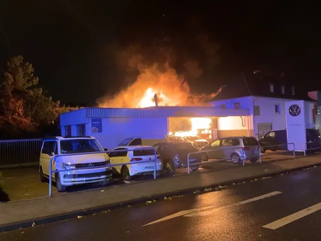 Der Brand bei Eintreffen der Feuerwehr | Foto: Feuerwehr Mülheim an der Ruhr
