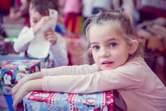 Dieses und das weitere Foto wurde bei einer früheren Aktion „Weihnachtspäckchen für Kinder in Not“ aufgenommen.
Foto: www.kinderzukunft.de

