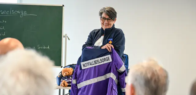 Iris Stratmann koordiniert die Notfallseelsorge im Verbund der drei Städte Mülheim, Essen und Oberhausen und leitet die rund einjährige Ausbildung. | Foto: Kirchenkreis Essen/PRFoto Andreas Köhring