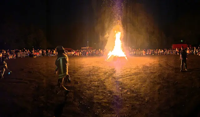 Auch diesmal erwarten die Organisatoren wieder mehrere hundert Kinder mit zum großen Teil selbstgebastelten Laternen beim großen Neumühler Stadtteil-Martinszug.
Foto: Karl-Heinz Kolodziejski
