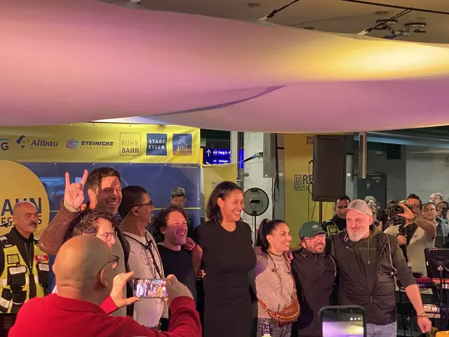 Cassandra Steen mit Band | Foto: umbehaue