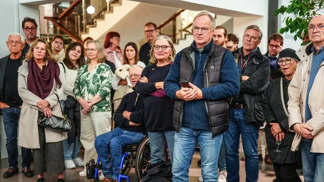 Interessiertes Publikum, u.a. der Vorsitzende des Klevischen Vereins, Rainer Hoymann
