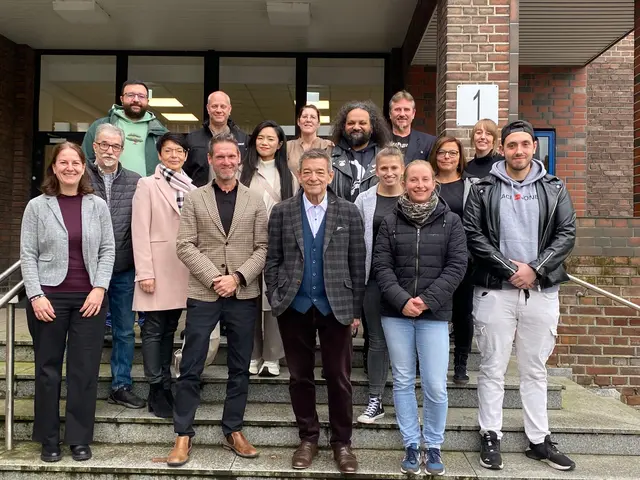 Zum Willkommensfrühstück trafen sich jetzt die neuen Mitarbeitenden mit Bürgermeister Werner Arndt.

© Foto: Stadt Marl / Pressestelle