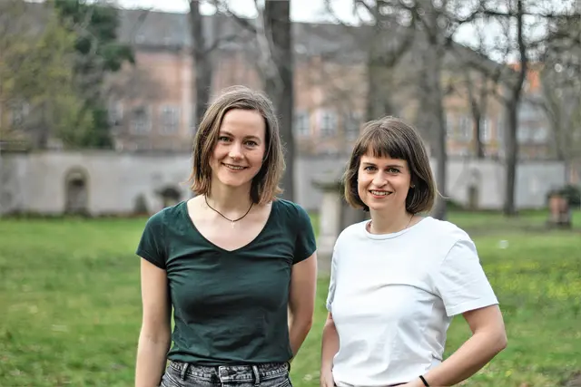 Heide Hütter, Stressmanagementtrainerin, und Franziska Seidel, Medienpädagogin, haben in ihrer Beratungsagentur extrazwei zwei Fachrichtungen kombiniert, die helfen, digitalen Stress zu reduzieren. Foto: extrazwei