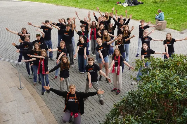Der Junge Chor 5nach5 der Kinder- und Jugendkantorei Iserlohn tritt gemeinsam mit dem Landespolizeiorchester NRW in der St. Aloysiuskirche für einen guten Zweck auf. | Foto: Kinder und Jugendkantorei Iserlohn