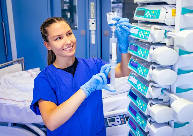 Das Marien Hospital Witten überzeugte erneut durch seine innovativen Arbeitszeitmodelle und der kontinuierlichen Förderung seiner Mitarbeitenden und wurde als ausgezeichneter Arbeitgeber in der Pflege anerkannt.  | Foto: St. Elisabeth Gruppe – Katholische Kliniken Rhein-Ruhr