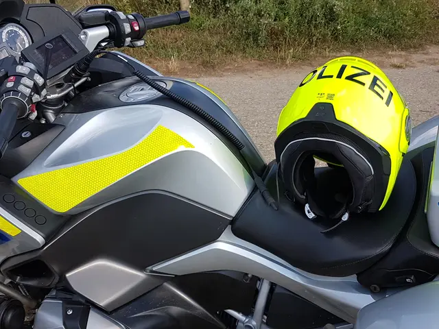 Bild Schepers Text Polizei Wesel  / Motorradfahrer bei Verkehrsunfall verletzt