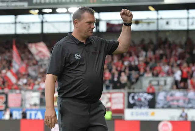 Trainer Uwe Koschinat ist mit RWE voll auf Kurs. | Foto: Thorsten Tillmann/FFS