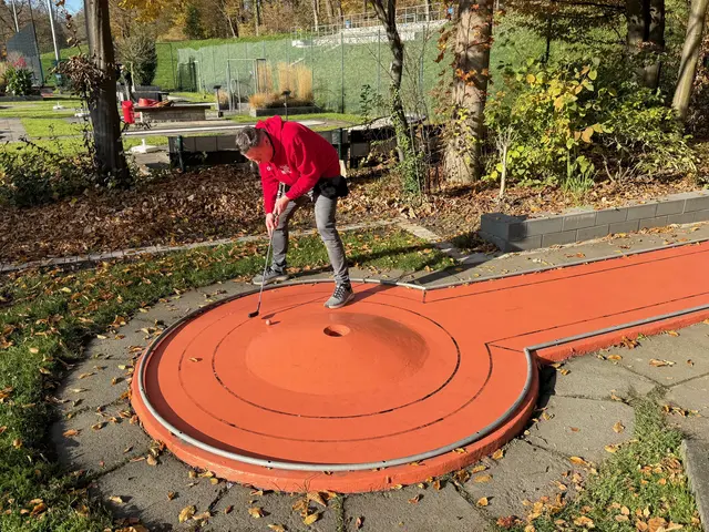 Oliver Adomeit beim Pötten an der Bahn 8.
