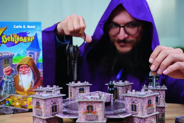 Beim "Schloss der 7 Schlösser" müsst ihr dem alten Schlossmeister helfen, die richtigen Schlüssel für den Schatzturm zu finden. Foto: Zoch