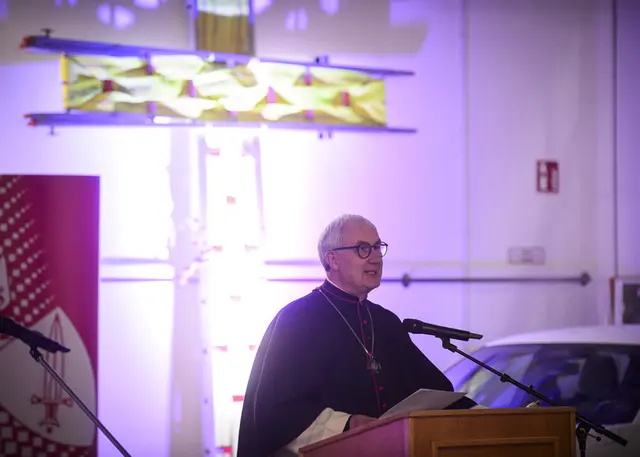 Stadtdechant Jürgen Schmidt bei der liturgischen Eröffnung. | Foto: Alexandra Roth/Kirchenkreis Essen