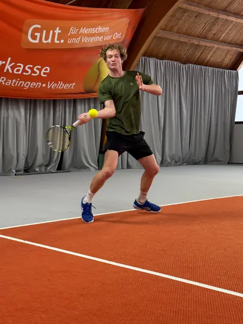 NBV-Spieler Matthieu Wehner zählt zu den stärksten Spielern des Netzballvereins. Bald geht es für ihn an eine Uni in Hawaii, wo er ein Stipendium erhalten hat. | Foto: Ihlo (Netzballverein)