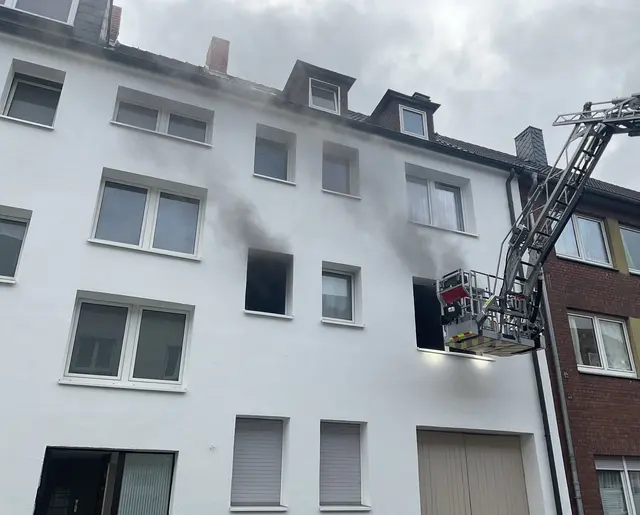 Wohnungsbrand im Ortsteil Bulmke-Hüllen | Foto: Feuerwehr Gelsenkirchen