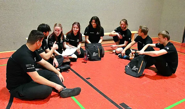 kurze Lagebesprechung zum ersten Projekt