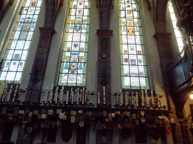 Antikglas-Fenster in der Kerzenkapelle in Kevelaer | Foto: Siegmund Walter, 21.11.2025