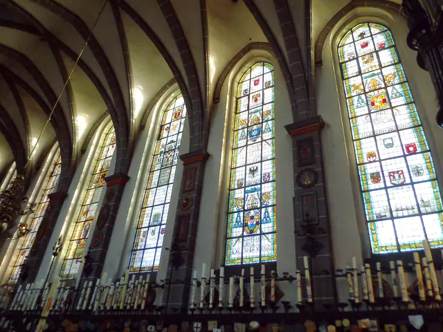 Antikglas-Fenster in der Kerzenkapelle in Kevelaer | Foto: Siegmund Walter, 21.11.2025