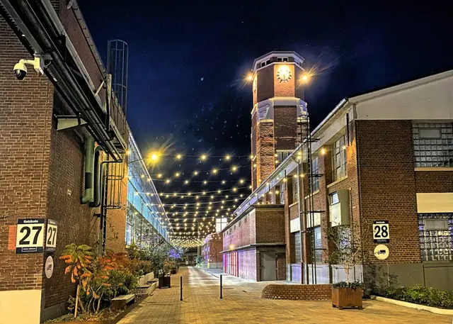 Festliche Beleuchtung am alten Wasserturm | Foto: c Margot Klütsch