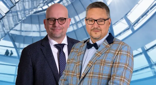 Sascha Lensing (links), AfD-Bundestagsabgeordnter im Innenausschuss und Stefan Keuter (rechts), AfD- Bundestagsabgeordneter, stellv. Fraktionsvorsitzender und Außenpolitiker.