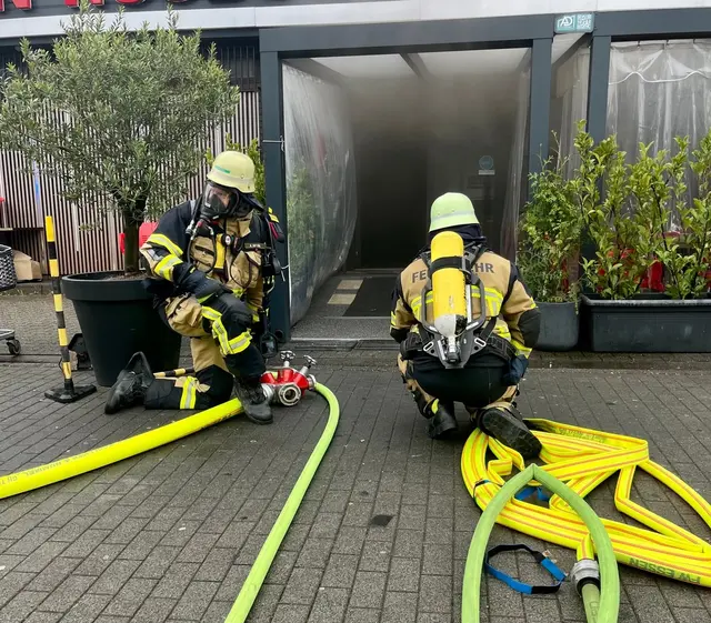 Maßnahmen der Feuerwehr | Foto: Feuerwehr Essen