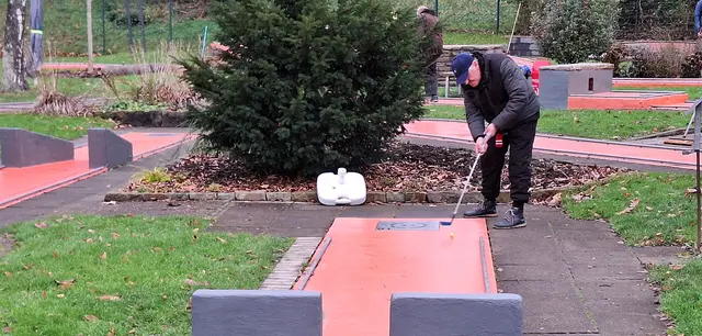 Sven Martinez-Moreno bei seinem Ass an Bahn 18 zur 22er Runde!