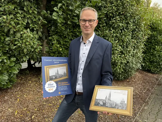 Unser Foto zeigt: Frank Weßing, der sich um die Organisation der Adventsverlosung gekümmert hat. | Foto: Rotary Club Essen-Centennial