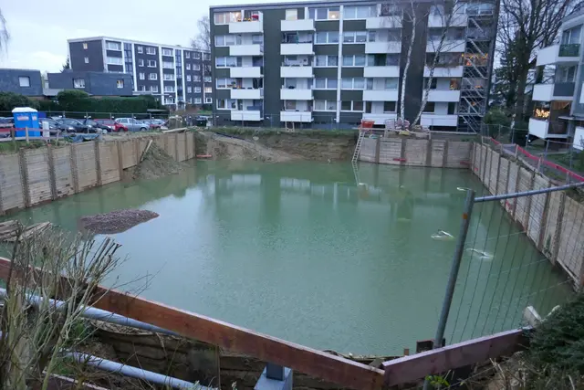 Die Weihnachtsbeleuchtung stammt aus dem letzten Jahr.