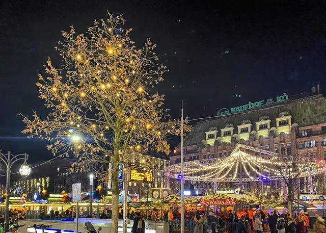 Eislaufbahn am Corneliusplatz | Foto: c Margot Klütsch