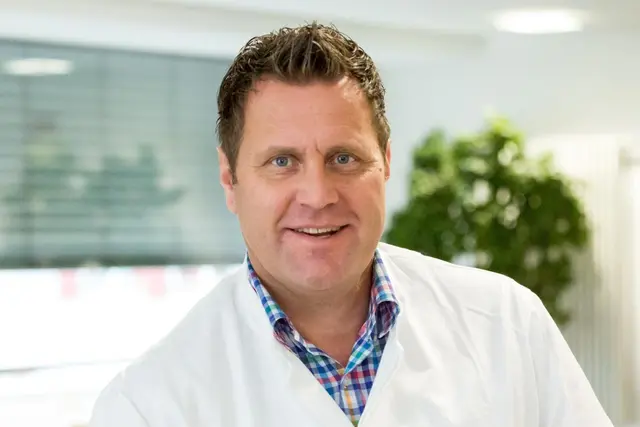 Chefarzt Dr. med. Daniel Bücheler | Foto: Knappschafts Klinik Gelsenkirchen