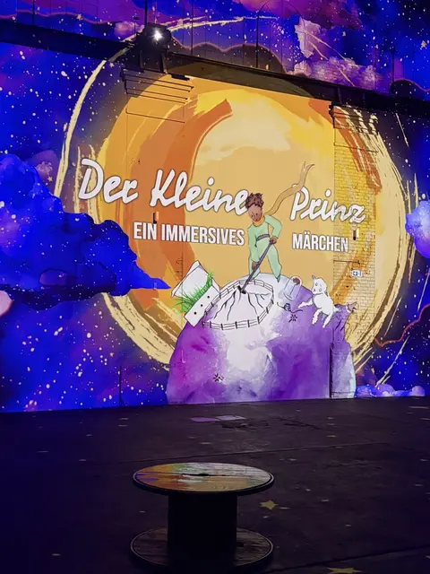 Hier kann man prima aufs Christkind warten. Phoenix des Lumiéres hat auch an den Feiertagen geöffnet. | Foto: Andrea Rosenthal