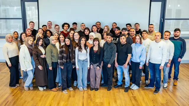 56 angehende Pflegefachkräfte beginnen ihre Ausbildung in der St. Elisabeth Gruppe – Katholische Kliniken Rhein-Ruhr. | Foto: St. Elisabeth Gruppe