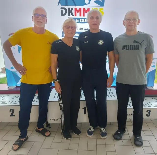 Deutsche Kurzbahnmeisterschaften in Essen: v.l. Johannes Grewer, Gabriele König, Bernd Bienek u. Mark Siebert