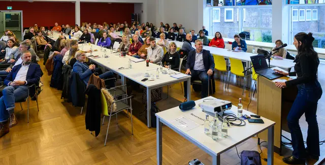 Rund 150 Fachkräfte aus Kitas, Schulen, Familienbildung, Jugendhilfe, Gesundheitswesen und Verwaltung nahmen an der Präventionskonferenz teil.  | Foto: Stadt Oberhausen/Tom Thöne