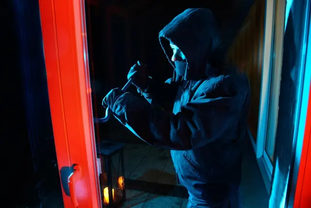 Symbolbild: Einbrecher am Werk | Foto: Polizei Mettmann