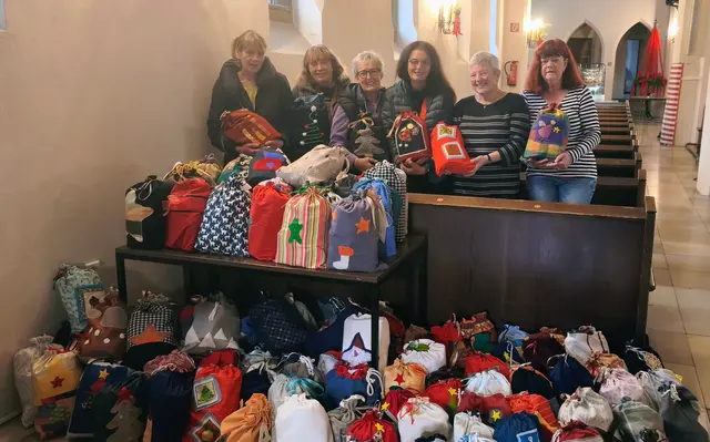  (von li. na.re.): 
Sandra Ricke-Thomas (Nähatelier), Hilde Büttner (Nähatelier), Claudia Bellack (Nähatelier), Ulrike Reher, (Nähatelier), Bettina Leutloff (Tafel DO), Ute Wendler (Tafel Do) 
 | Foto: abl_Balou