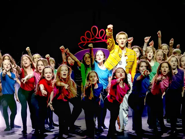 Schüler aus dem Gymnasium Essen-Werden | Foto: Theater Und Philharmonie Essen GmbH Pressestelle 